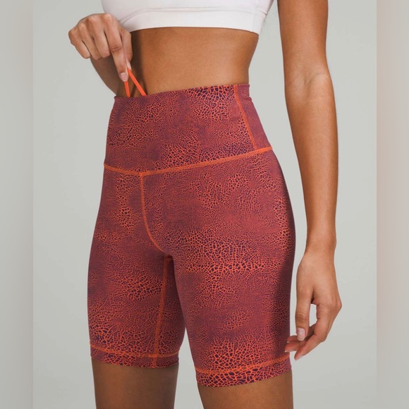 Lululemon Wunder Train High-Rise Short 8"/NWT/Size 4/can shorten by  Lululemon! - Picture 1 of 6